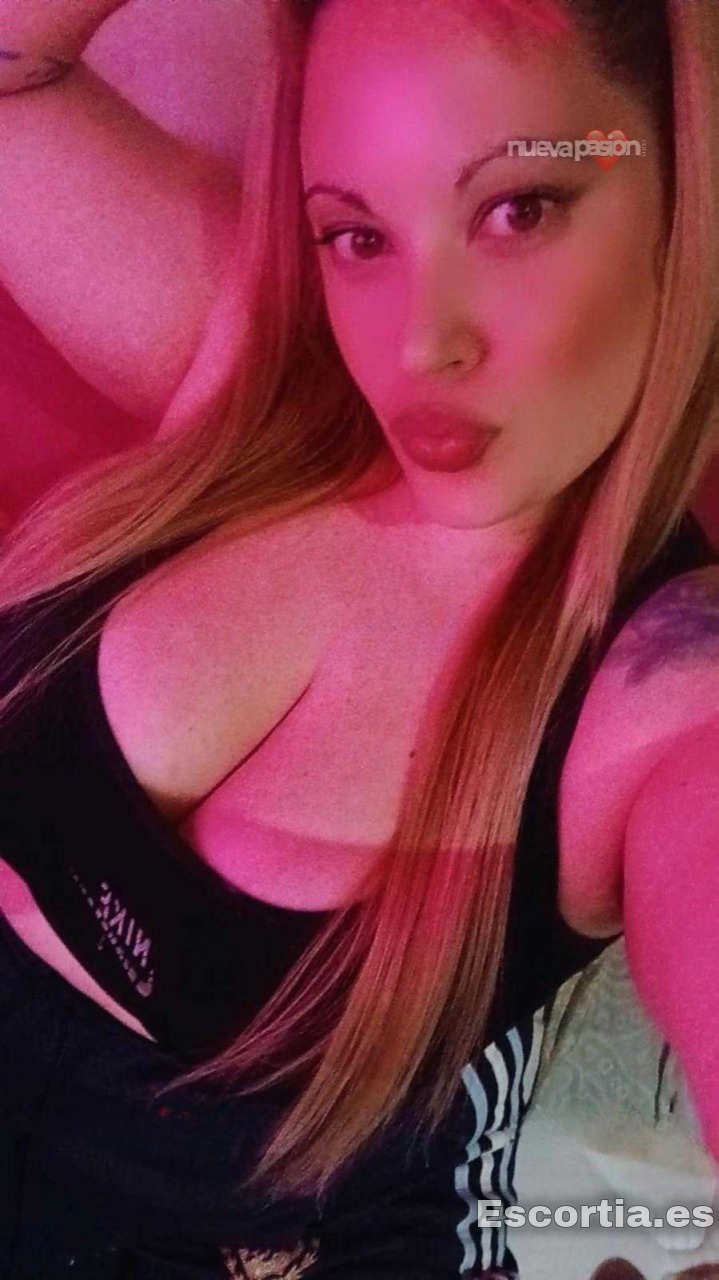 Charlotte photo 4