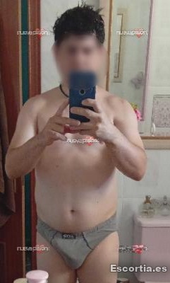 Álvaro escort Alcalá del Júcar