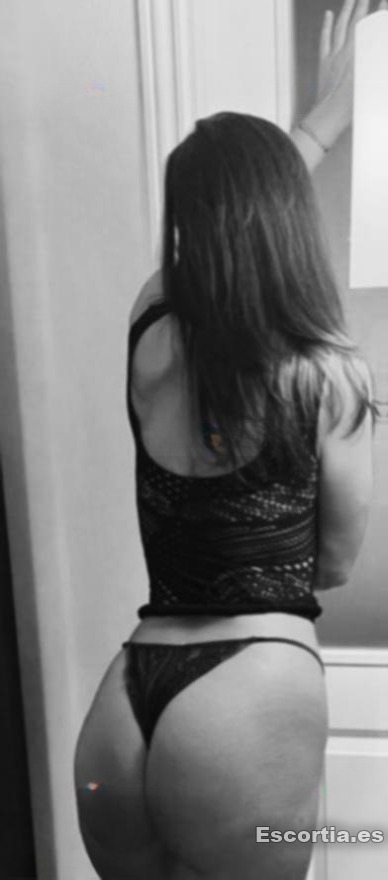 Laura photo 4
