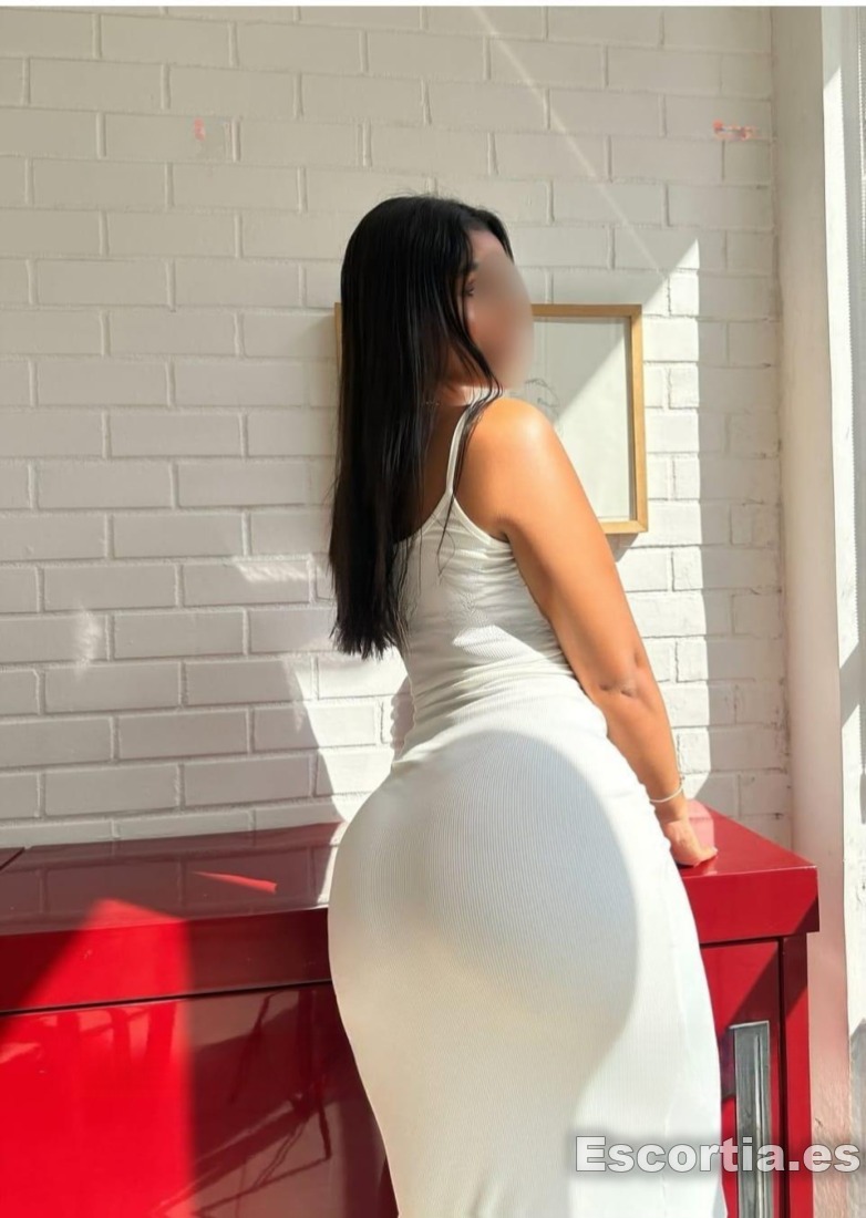 Mia photo 4