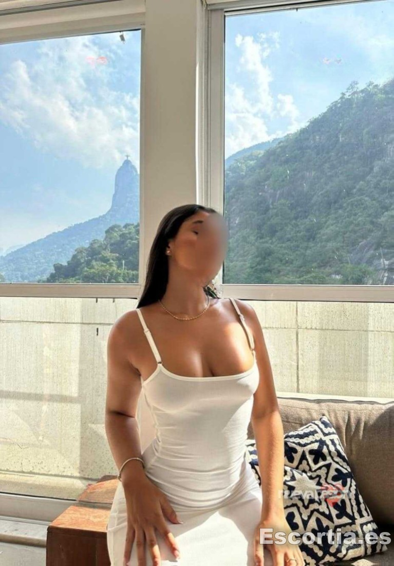 Mia photo 6