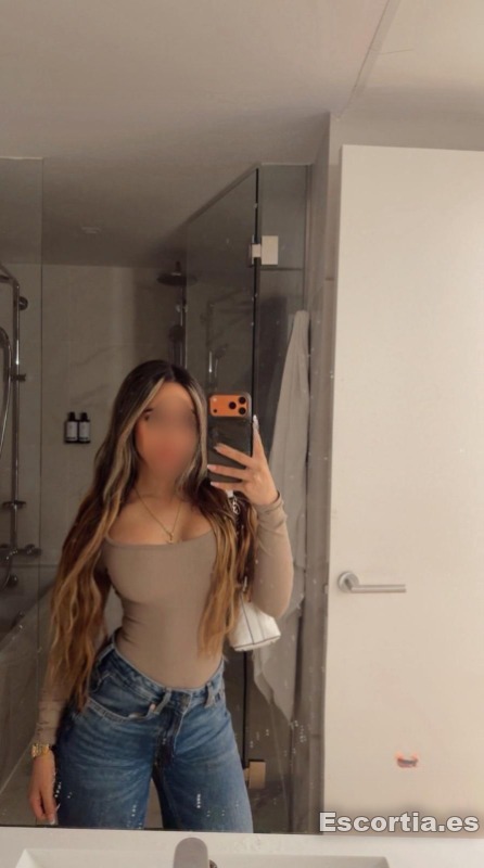 Karina photo 2