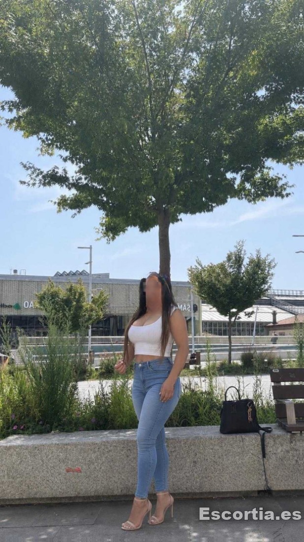 Pamela photo 8