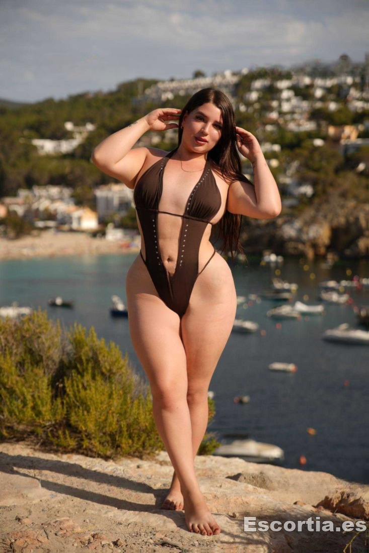 Ashley photo 7