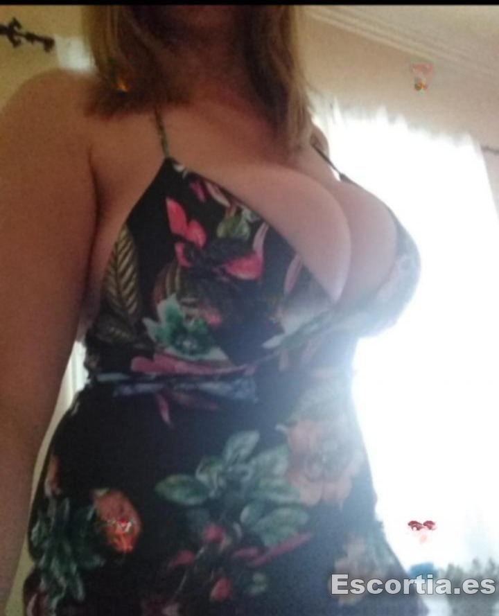 Nuria photo 2