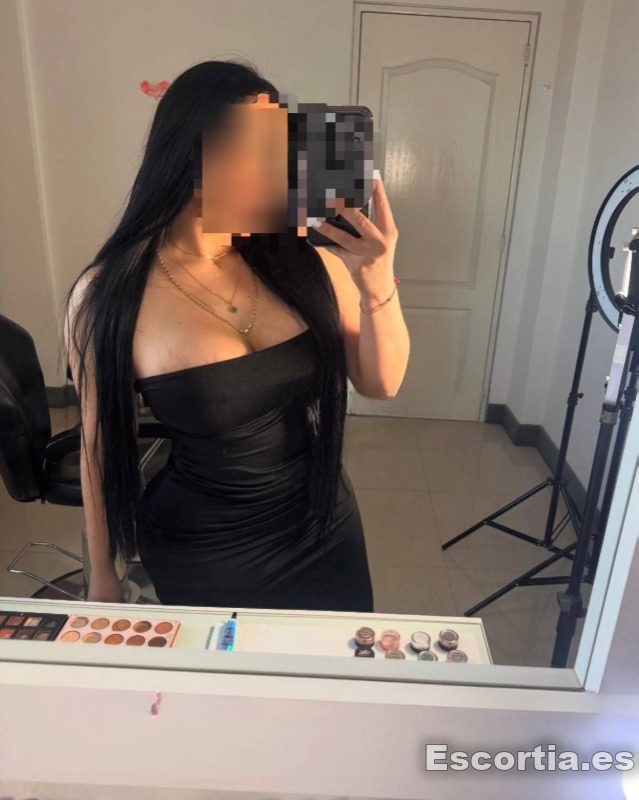 Camila photo 2