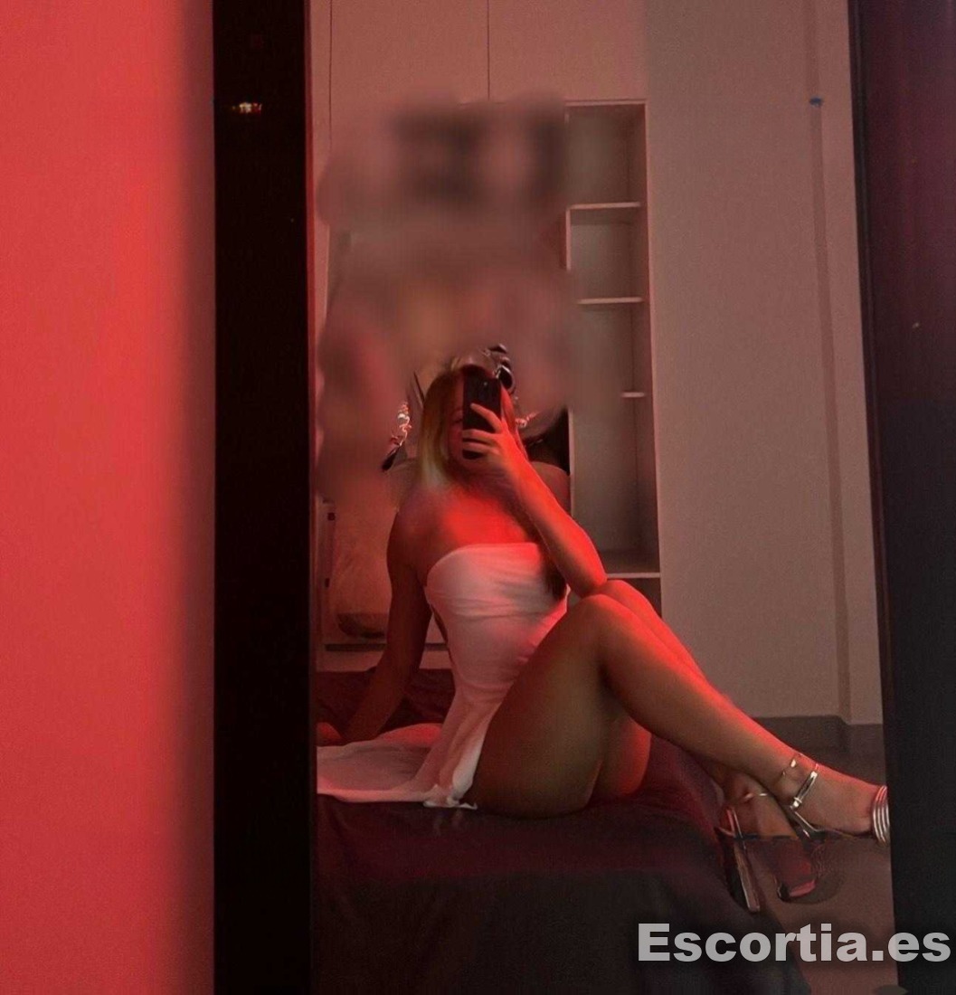 Tania photo 2