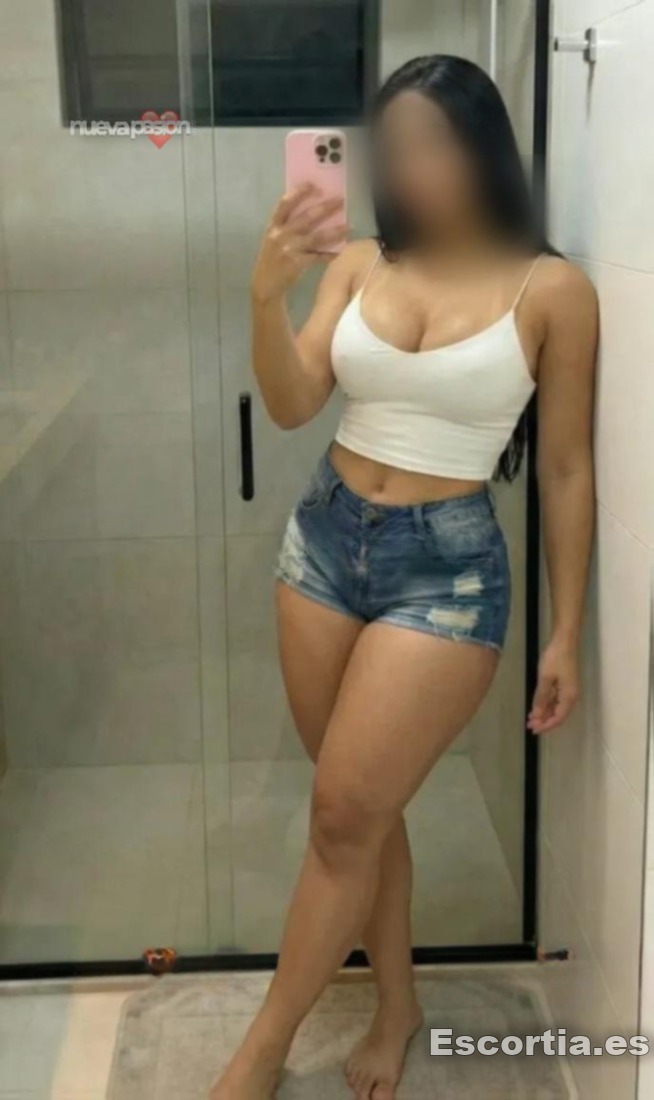 Señorita colombiana 22 escort Cartagena