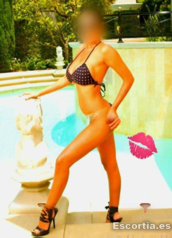 Samantha photo 8