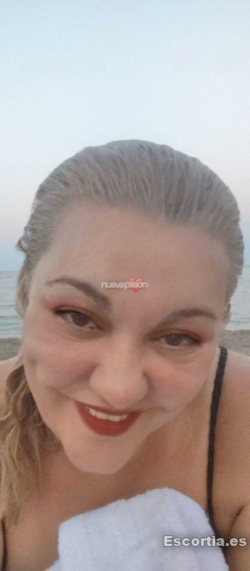 Laura photo 10