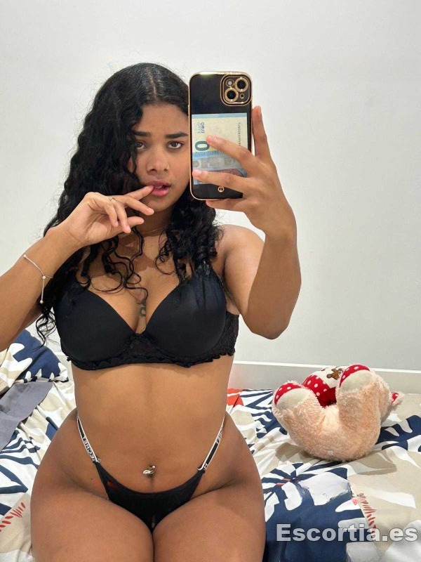 Pamela photo 2