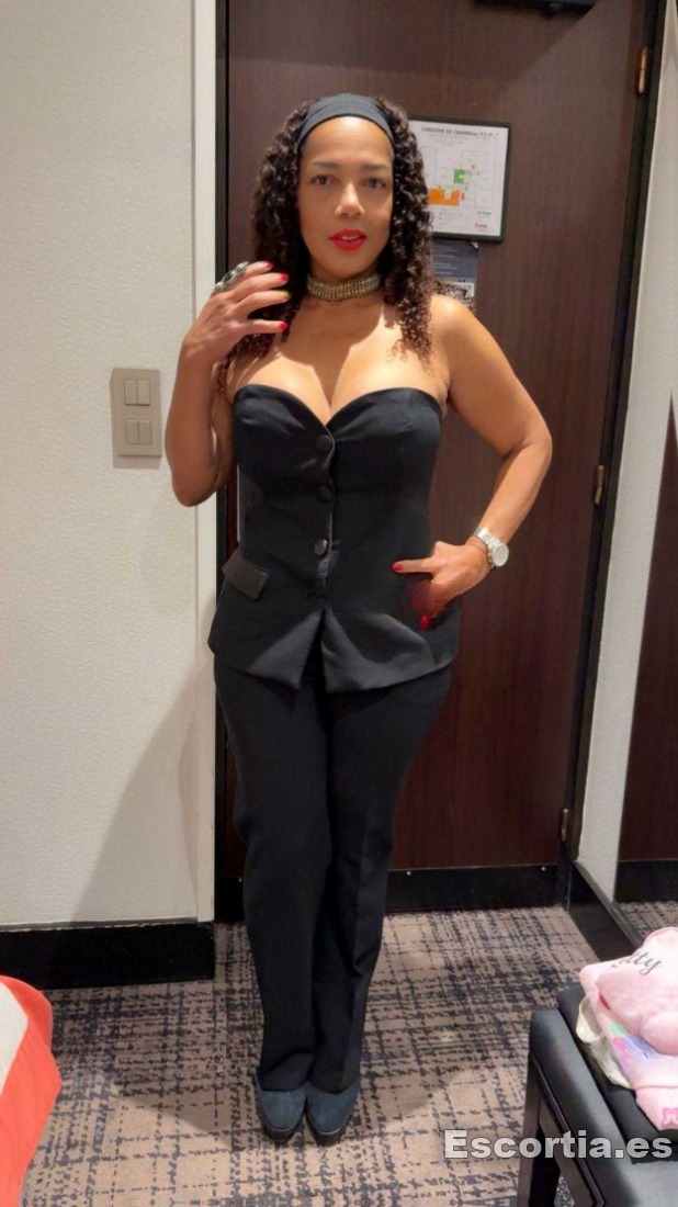 Escort colombiana 40 escort Cambrils