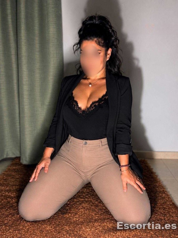 Camila photo 2