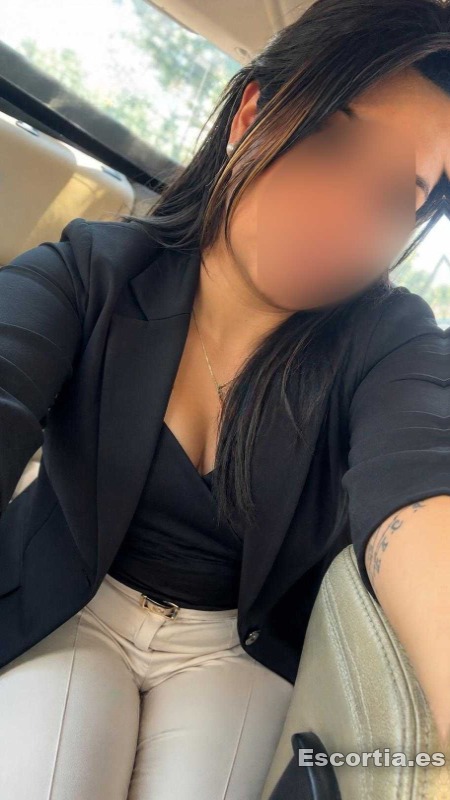 Camila photo 3