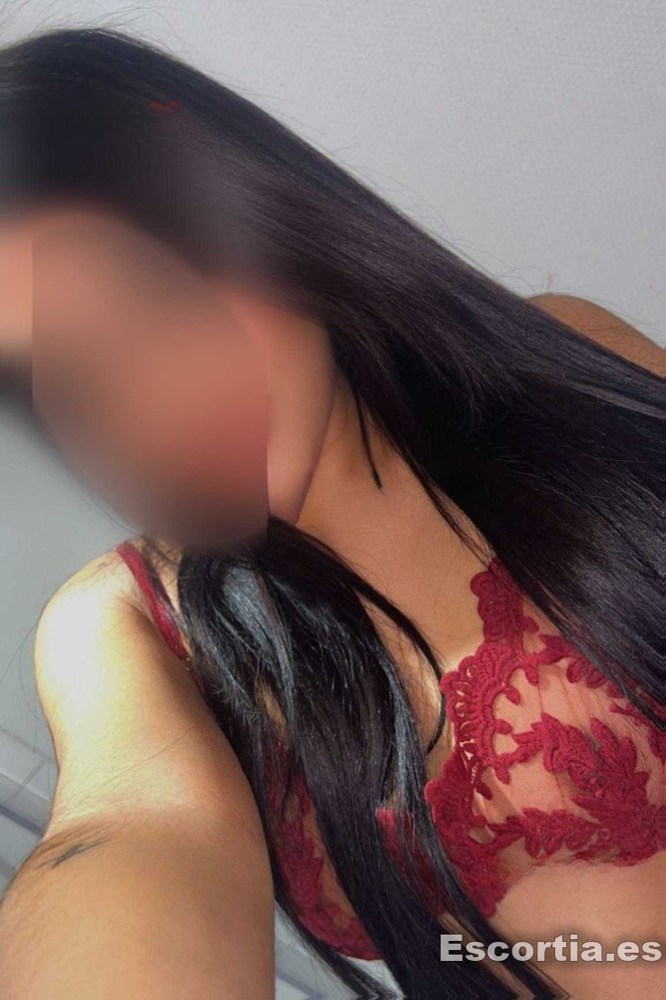 Melani photo 5