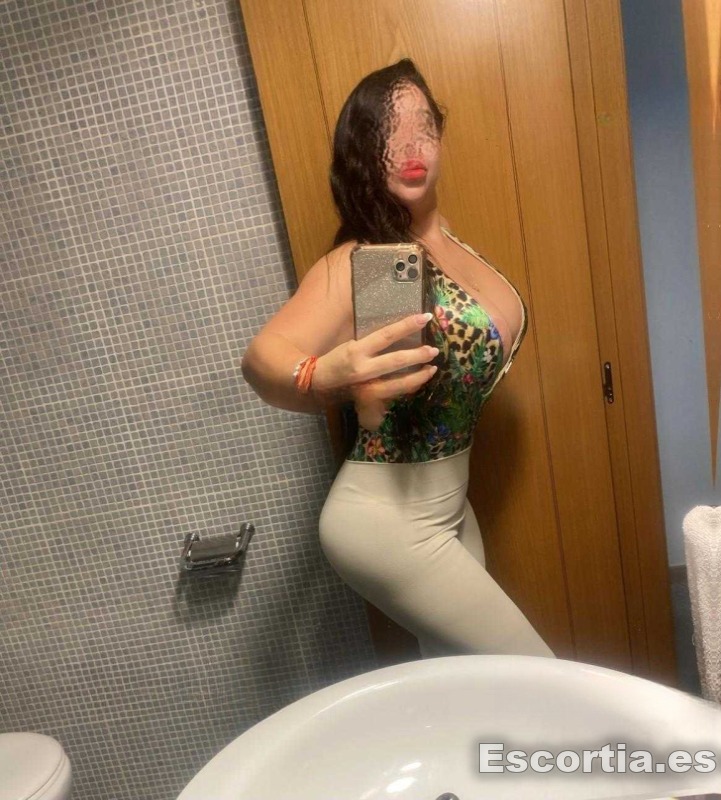 Luisa Squirting escort Manises
