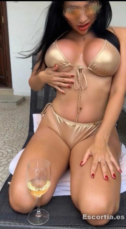 Luisa Squirting photo 8