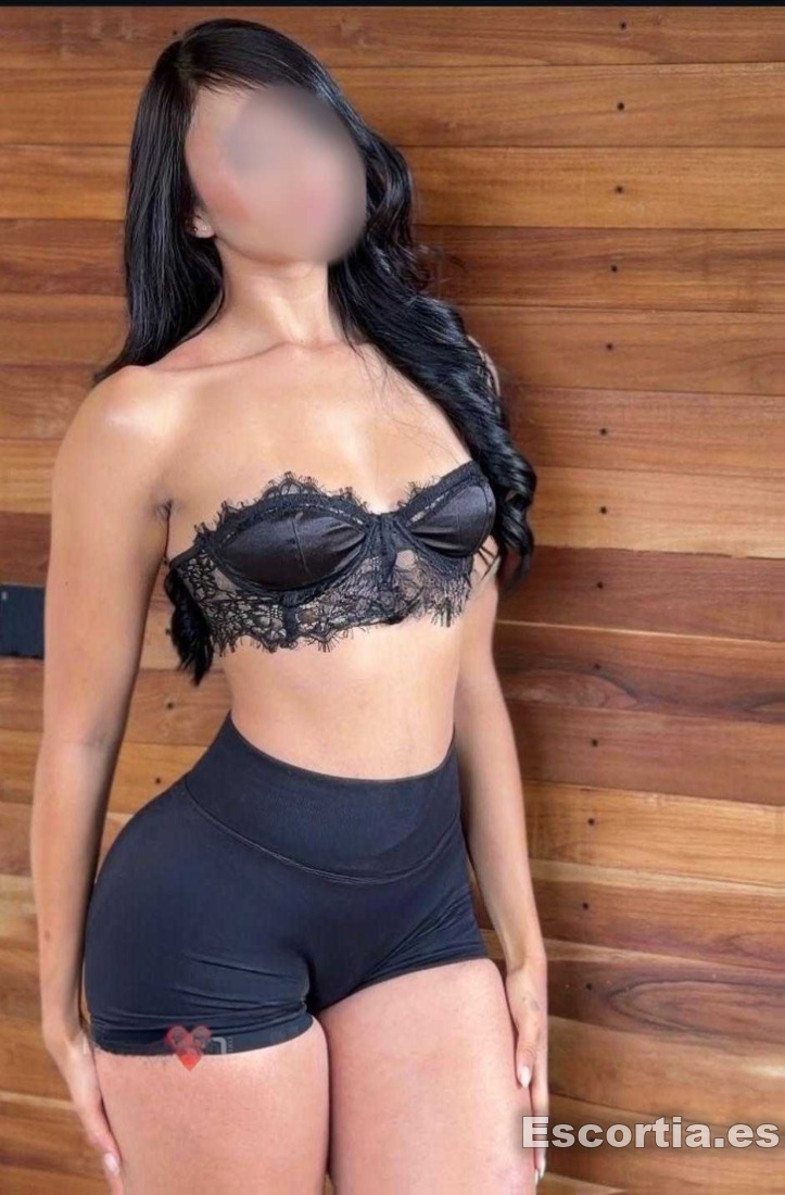 Camila photo 2