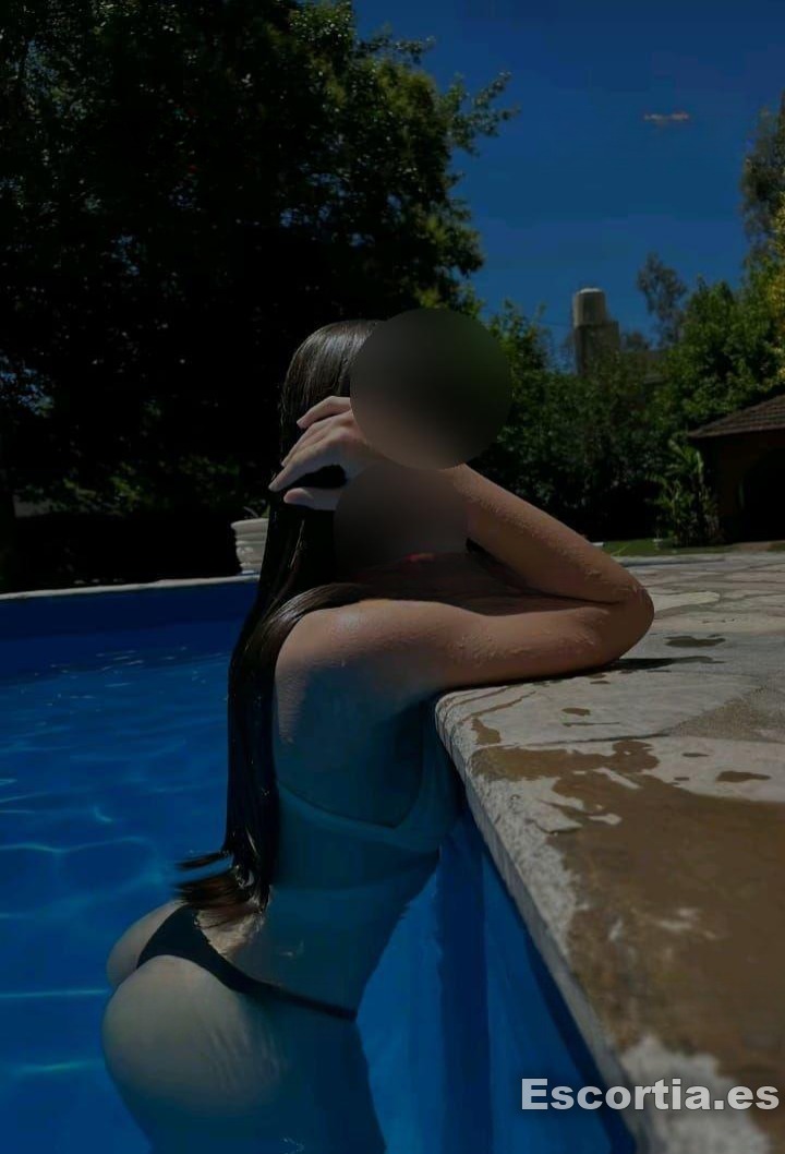 Roxy photo 4