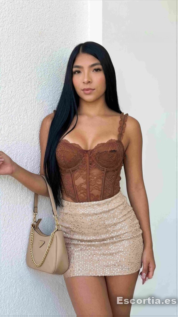 Escort latina 20 photo 8