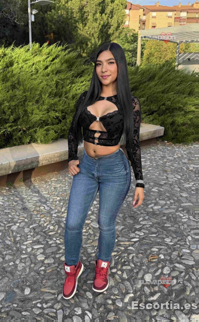 Escort latina 20 photo 10