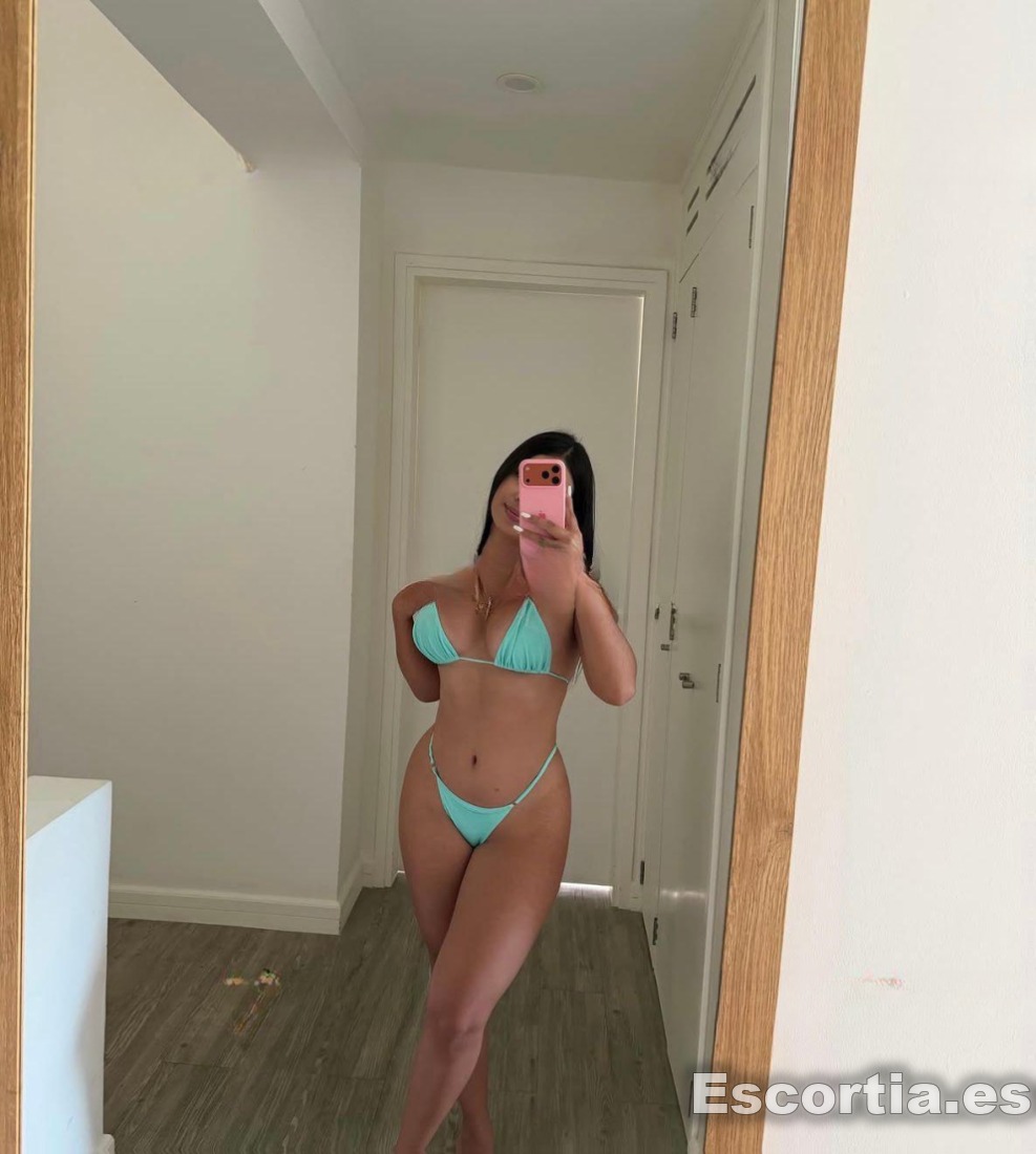Mia escort Adeje