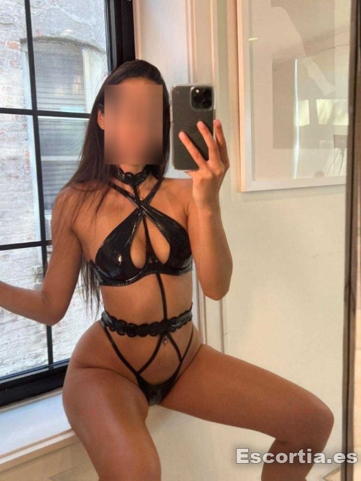 Pamela escort Pamplona