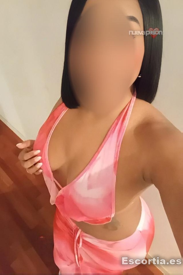Melani photo 9