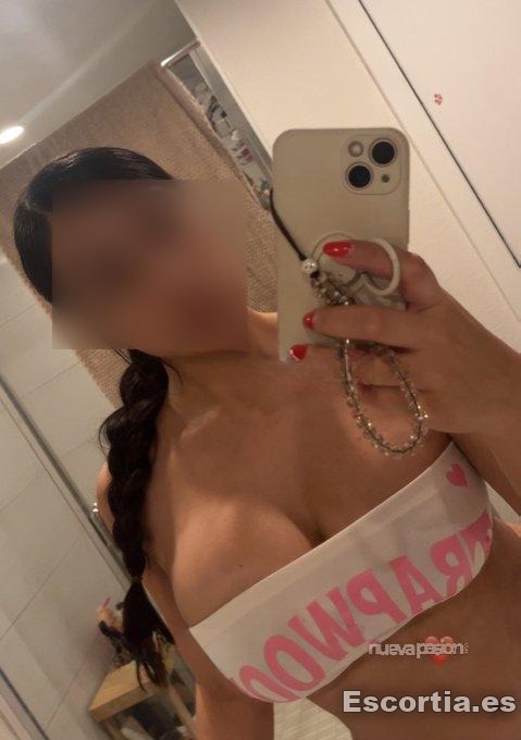 Escort photo 2