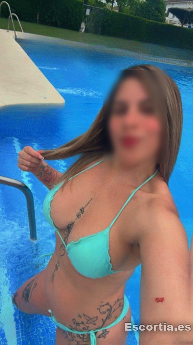 Ashley photo 7