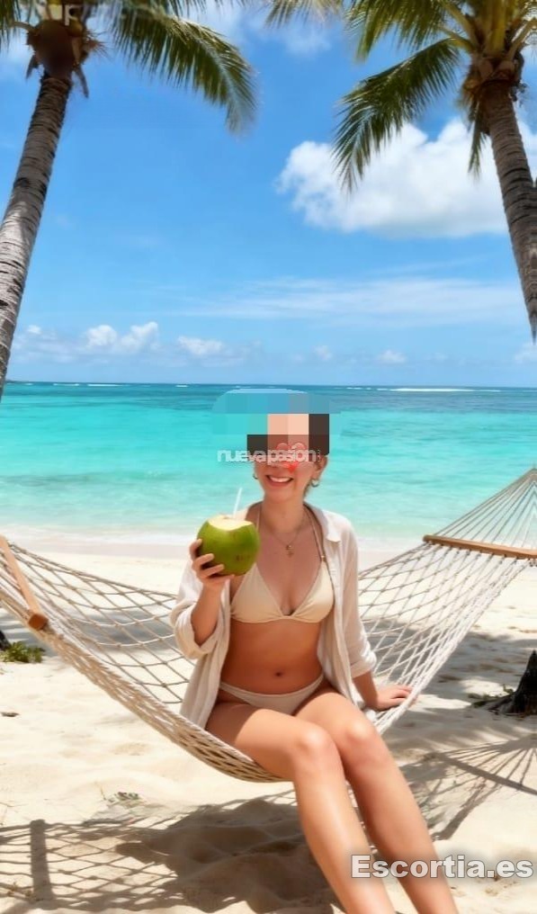 Lara photo 9