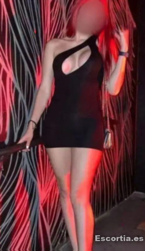 Escort 33 photo 4