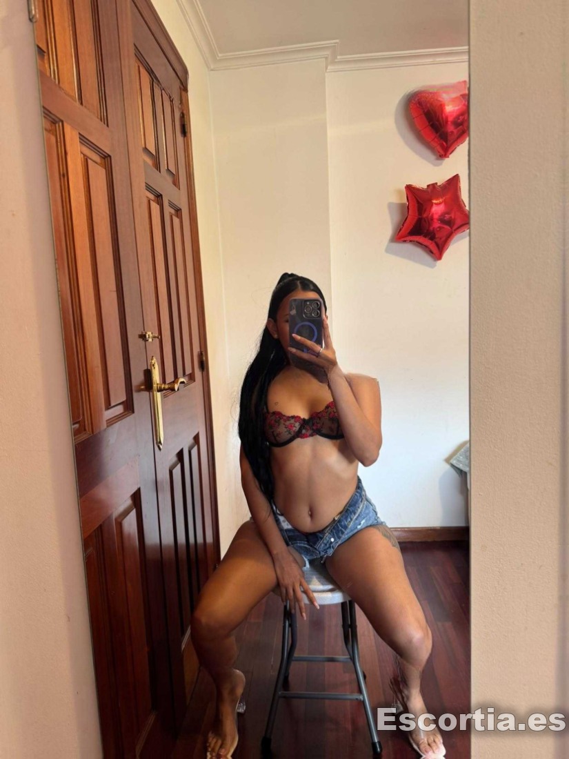 Pamela photo 2