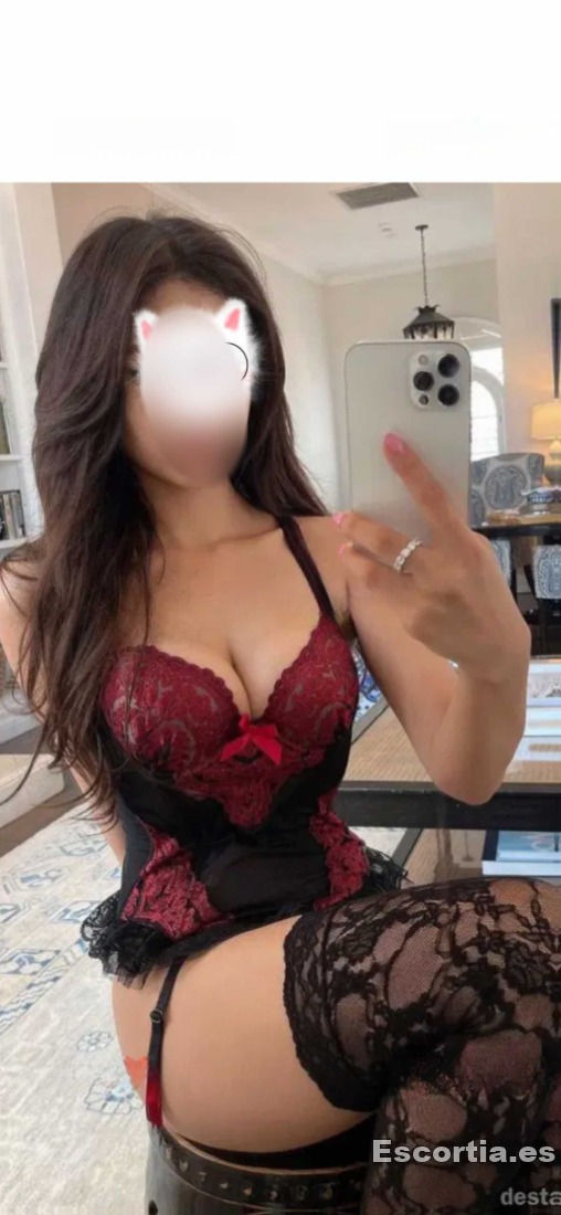 Annie escort Blanes
