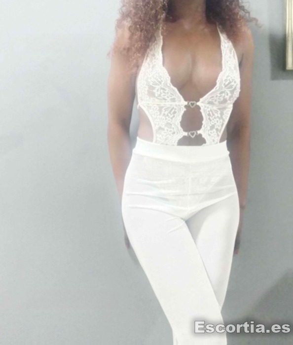 Elisa escort Santander