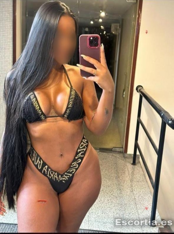 Erika photo 8