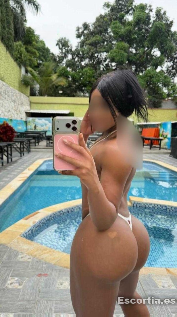 Mia photo 3
