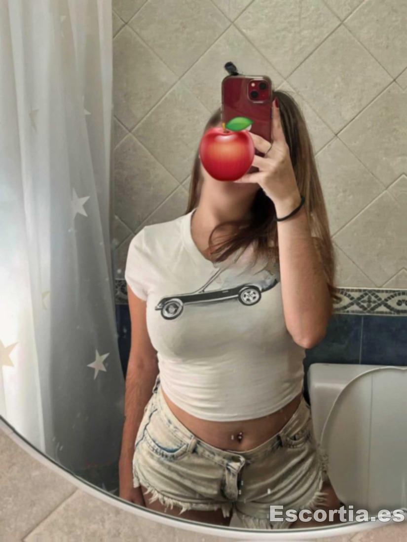 Rocio photo 9
