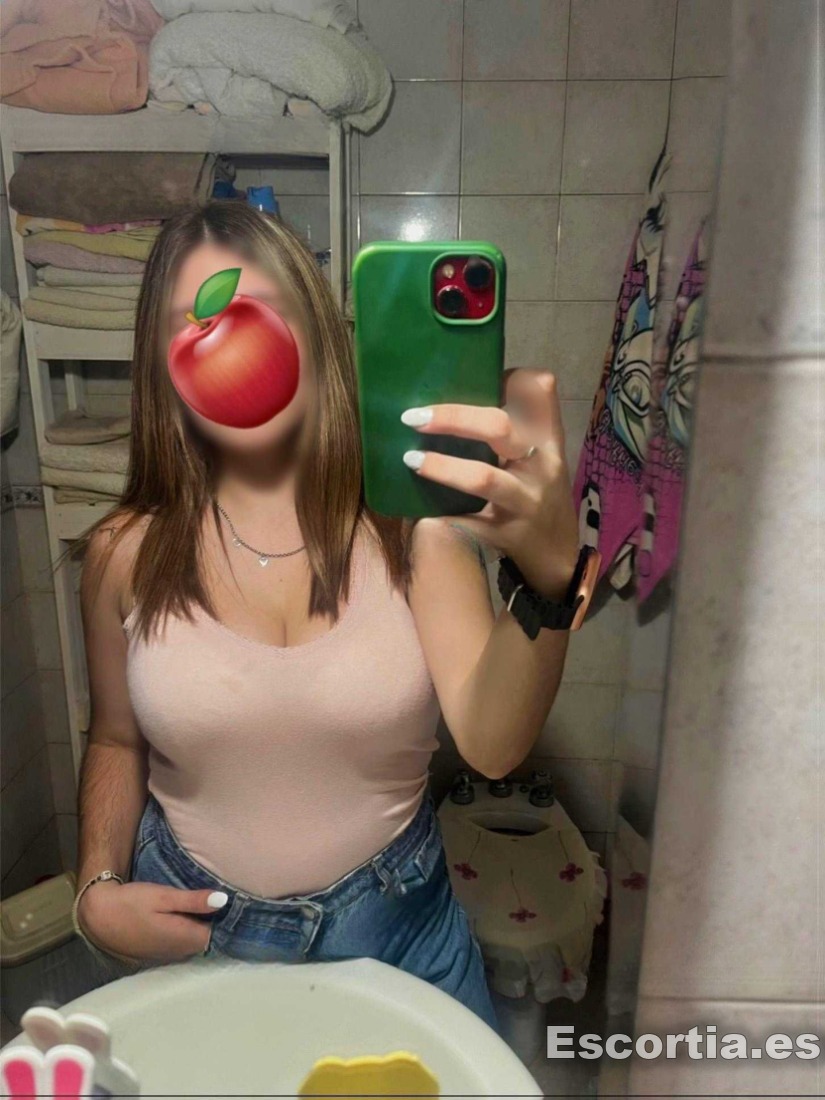 Rocio photo 10