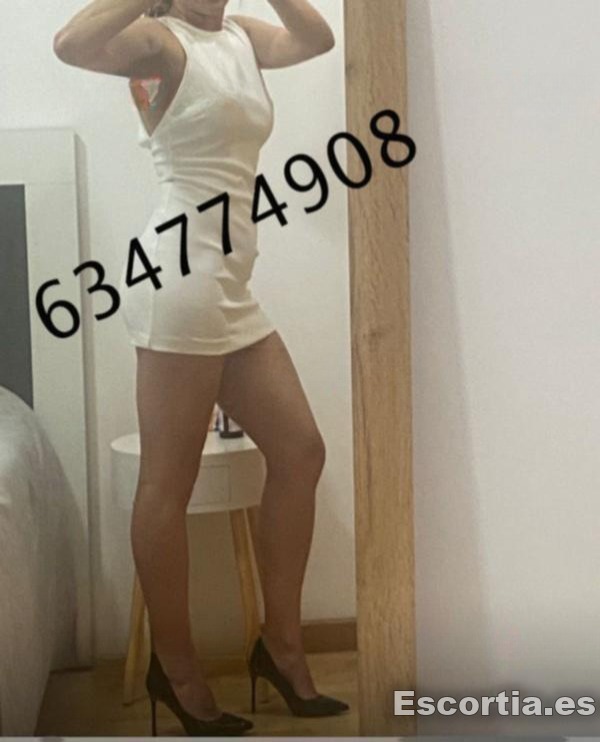 Charlotte photo 2
