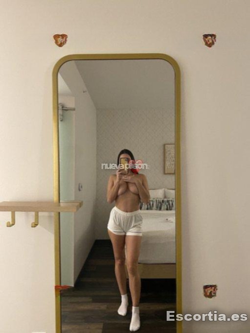 Alana photo 4