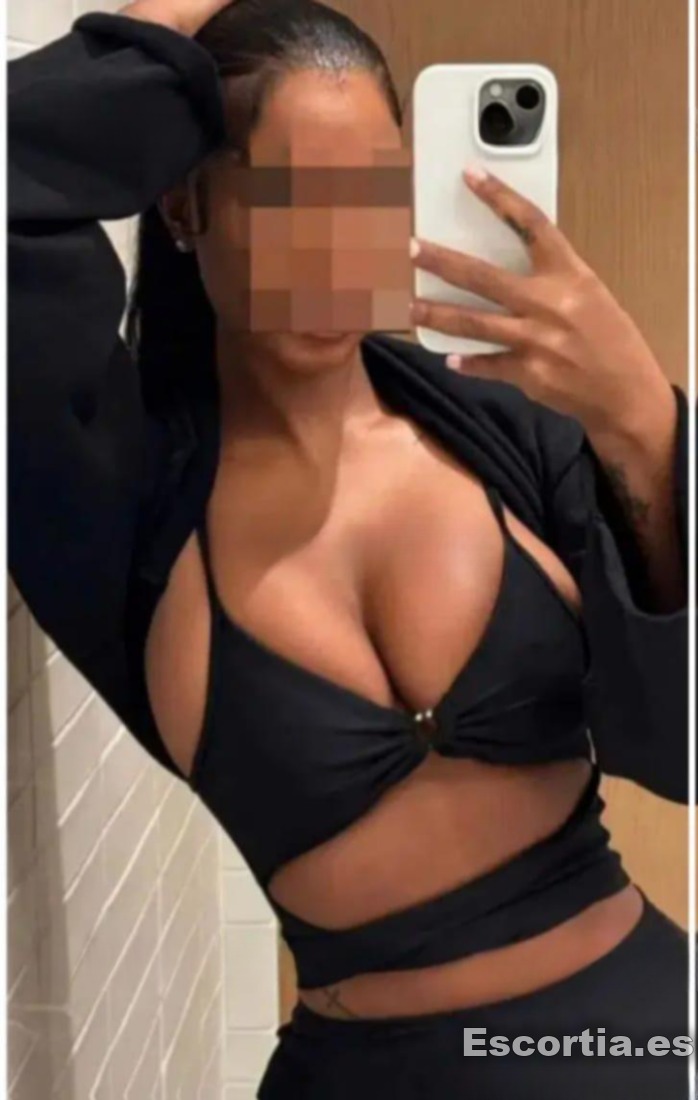 Daniela escort Pamplona