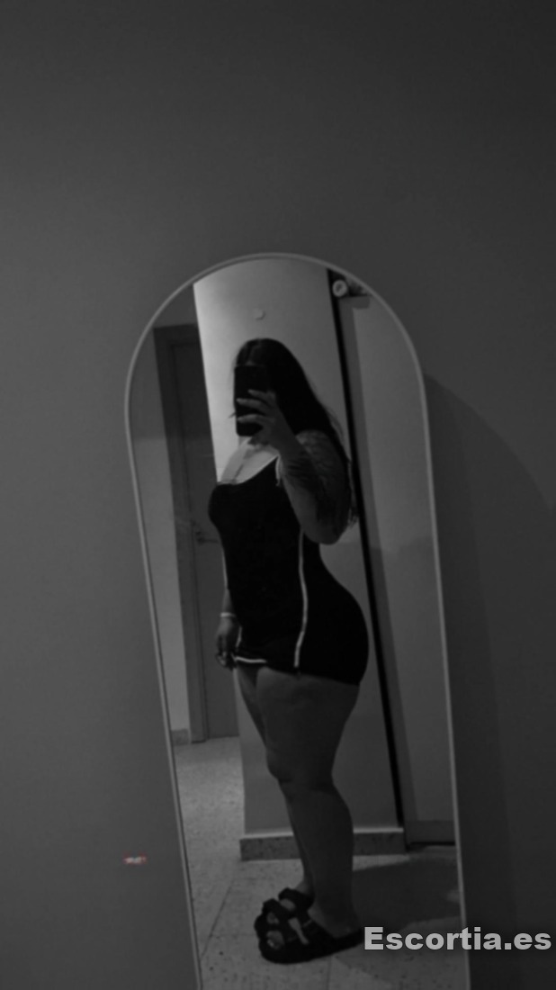Debora photo 10