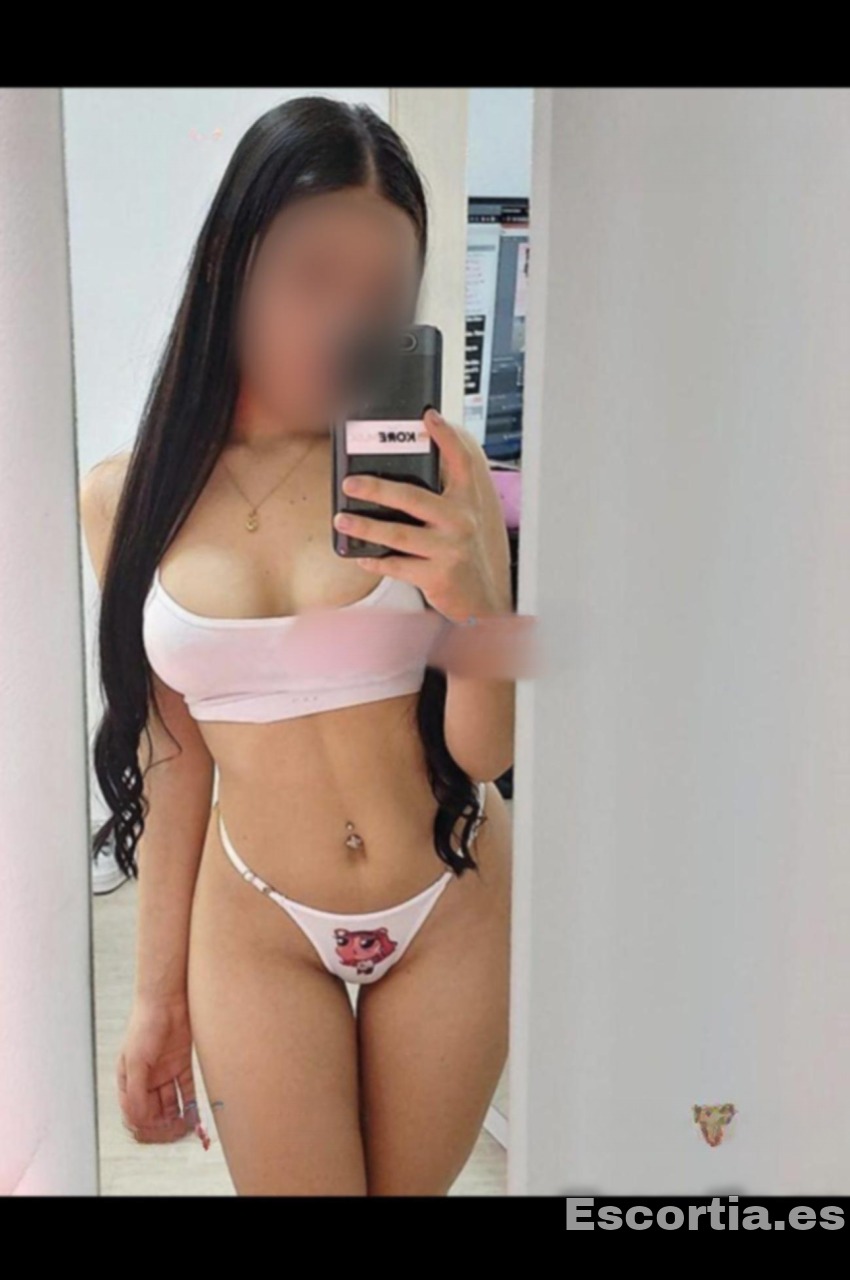 Señorita 20 escort Estepona