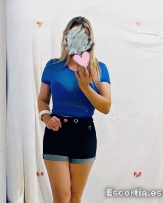 Juliana photo 10
