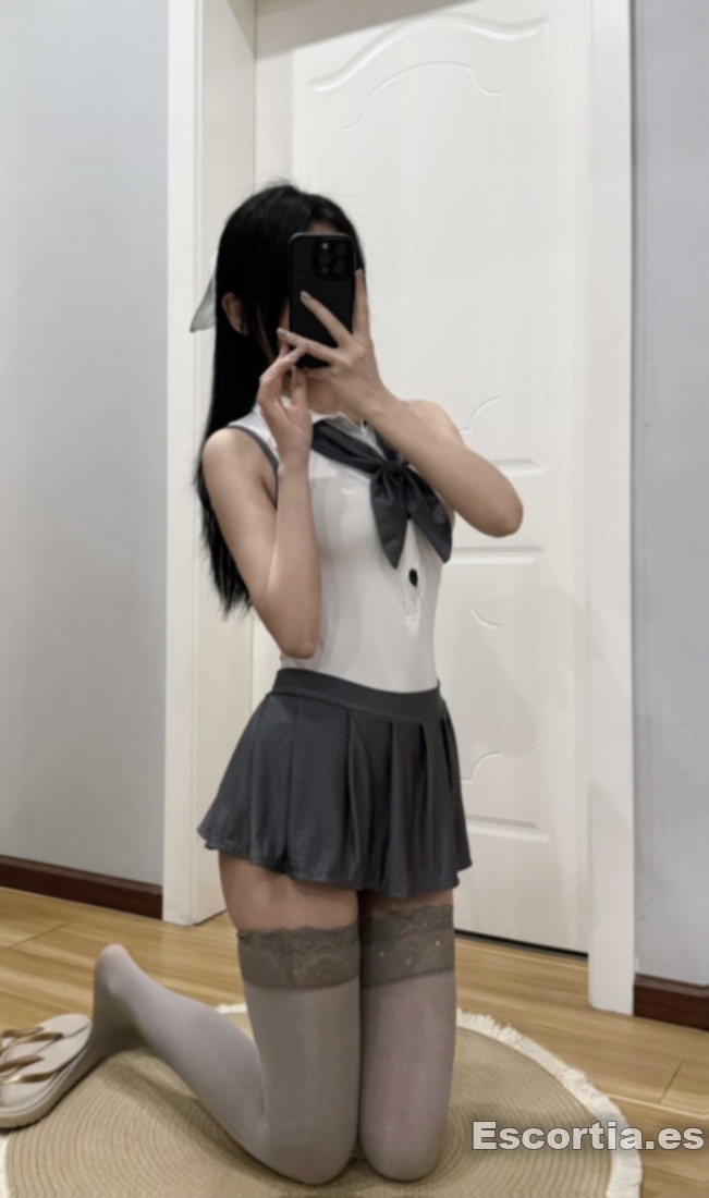 Escort asiatica 26 photo 8