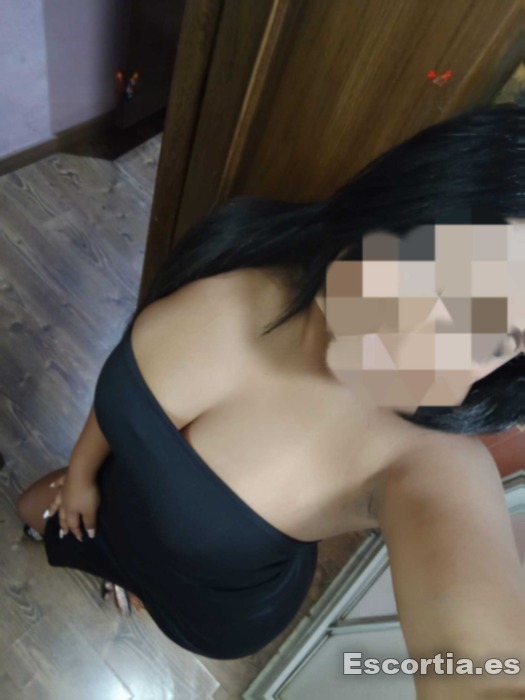 Camila photo 2