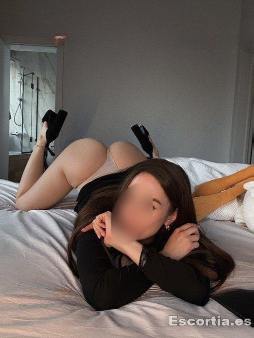 Señorita 28 escort Marbella