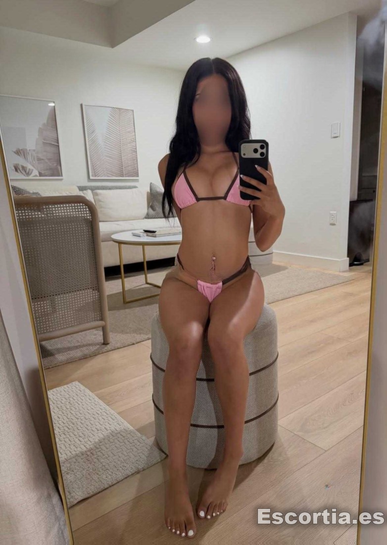 Escort latina 23 photo 4