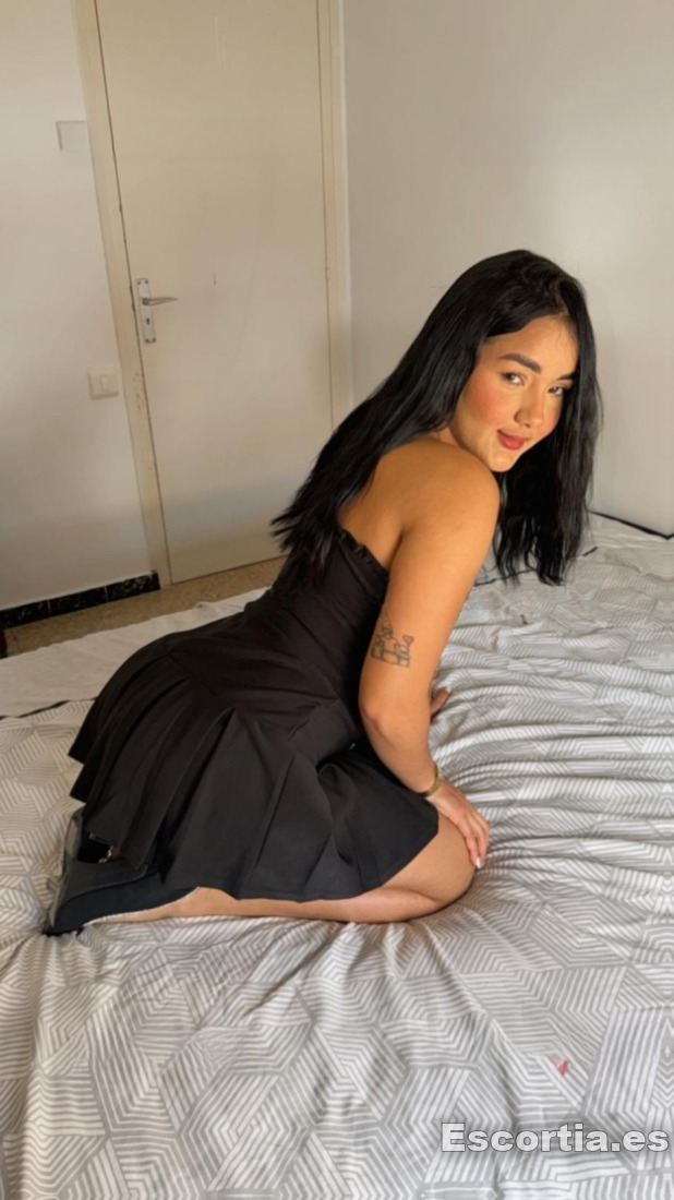 Escort 18 photo 3